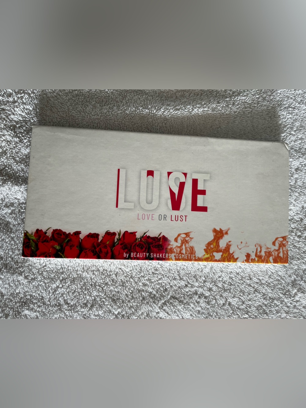Beauty Shakers 'Love or Lust' Eyeshadow Palette - Red Rose & Flame Shades
